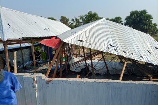 ফরিদপুরে একটি মাদরাসা ভাঙচুরের অভিযোগ। ছবি- ডেইলি স্টার