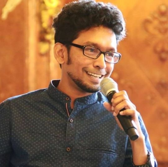 অনন্য আজাদ