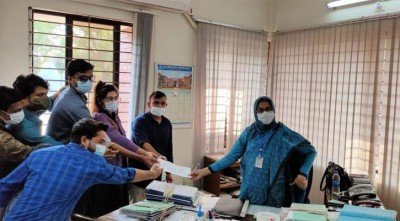 জাবিতে বঙ্গবন্ধুর ভাস্কর্য নির্মাণে ছাত্রলীগের স্মারকলিপি