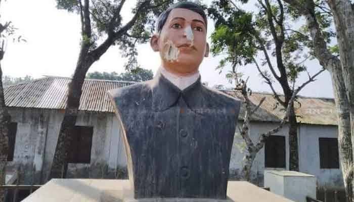 কলেজ কমিটি নিয়ে কোন্দলের জেরে বাঘা যতীনের ভাস্কর্য ভাঙচুর: পুলিশ